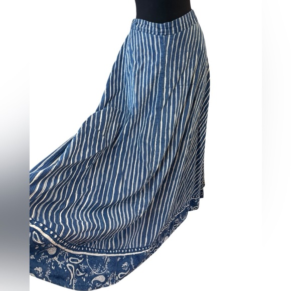 Fashion Hut Y2K Blue Striped Women's Skirt - Picture 7 of 11